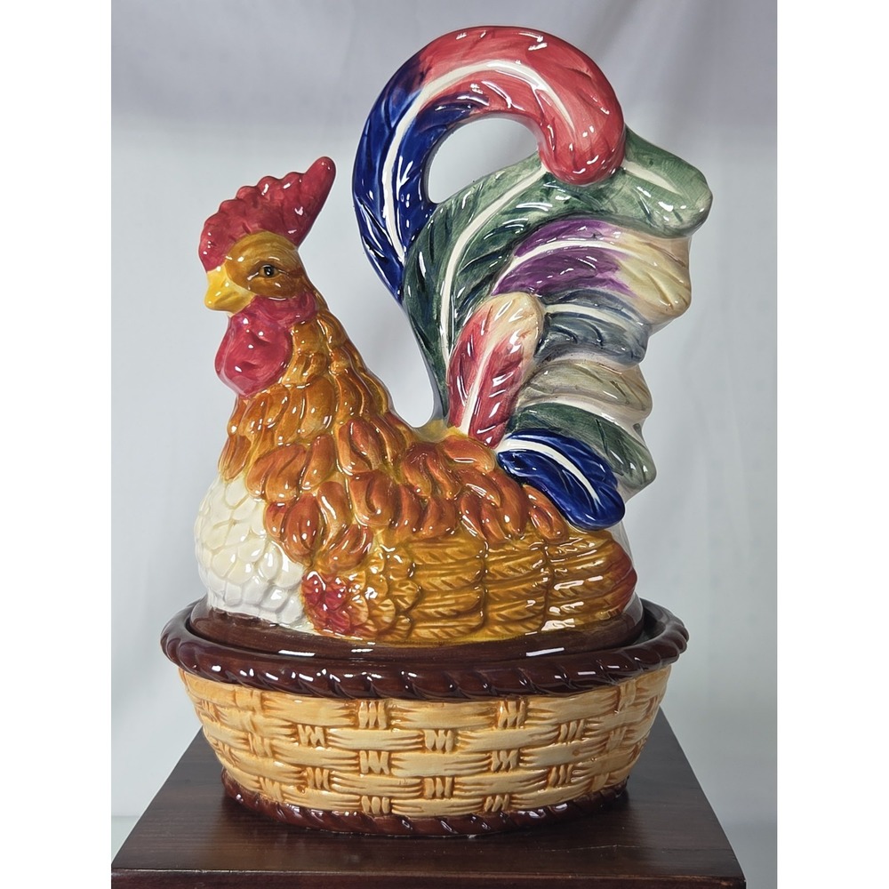 Cracker Barrel Rooster On A Basket 10 Inch.